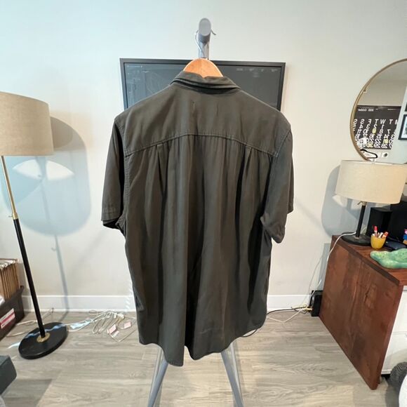 Buck Mason - DRAPED TWILL S/S ONE POCKET SHIRT - Green - Picture 2 of 6